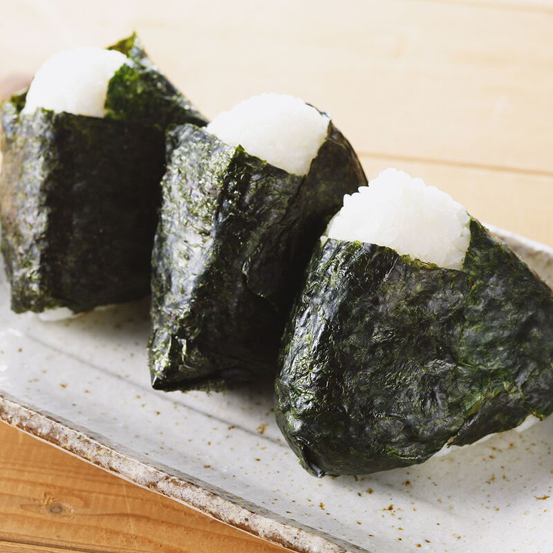 Onigiri Nori Roasted Seaweed Sheets 19x10.5cm Half Cut Rice Ball Wrap 100 Sheets Per Bag Foodservice Sushi Nori