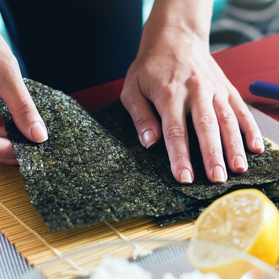 Dunkelgrüner Yaki Sushi Nori Trockener Algen mit natürlichem Algengeschmack